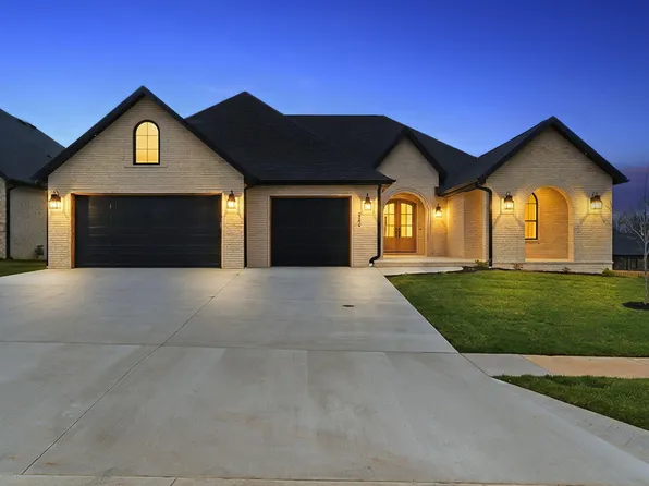 2160 N Silver Charm Avenue, Springfield, MO 65802