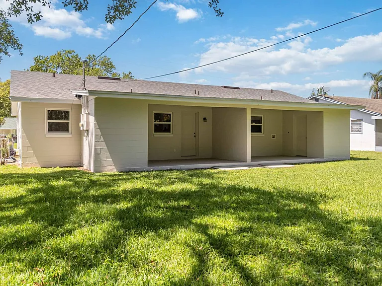 217 Montana Ave — Photo 24