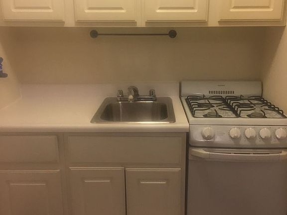 3rd image of 244 Garfield Pl APT 1F