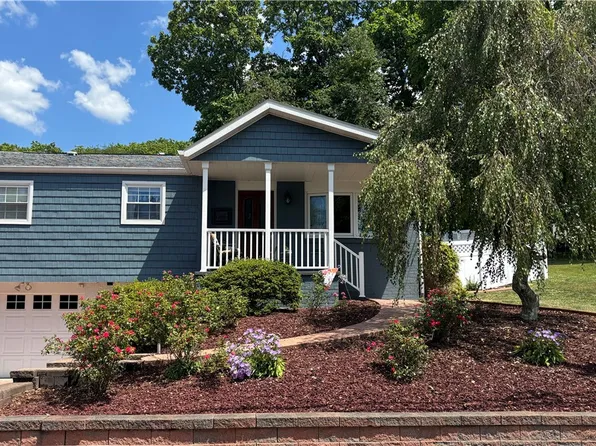 1095 3rd St, Westmoreland City, PA 15692