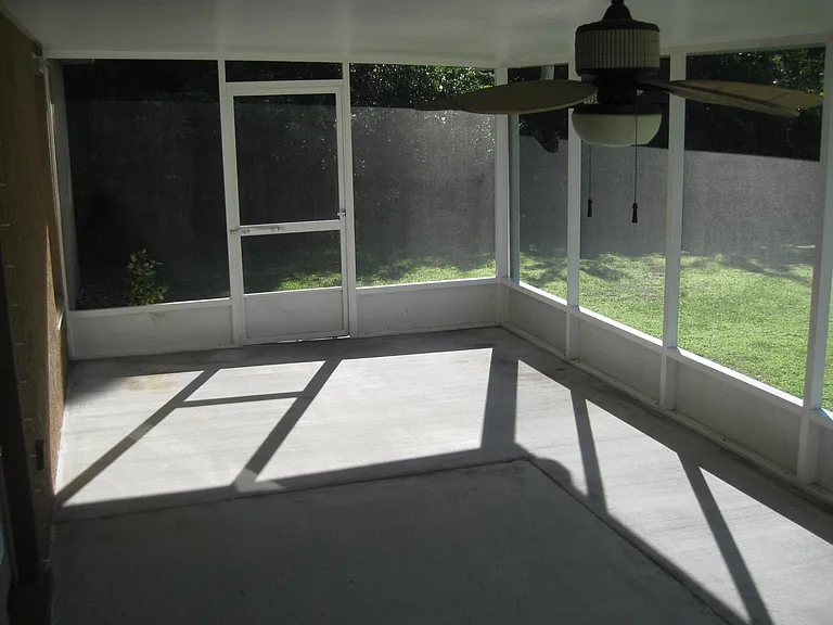 5525 NW North Lundy Cir — Photo 10
