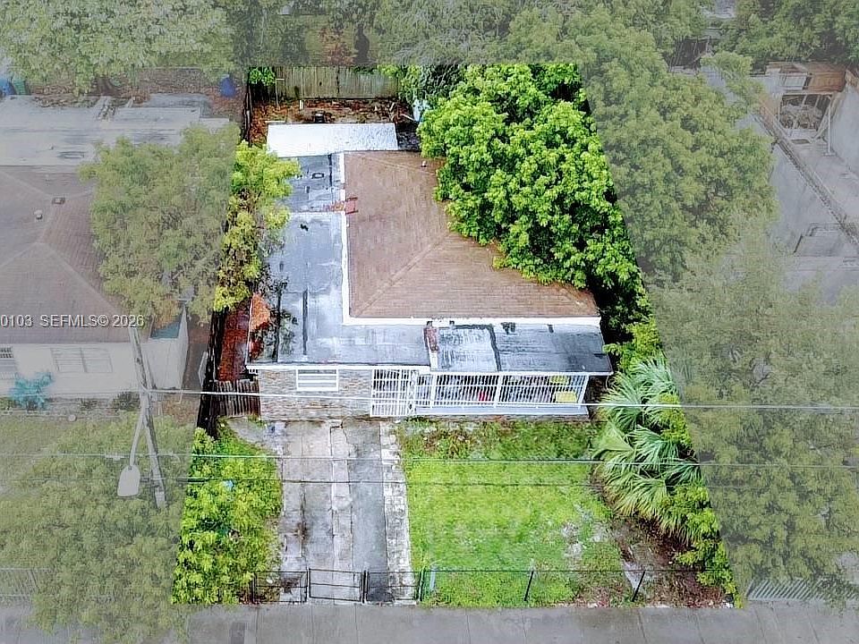 1st image of 1085 NW 25th St