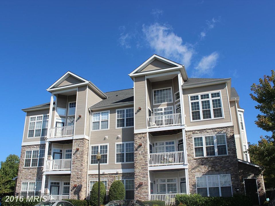 Welcome home! One of most desired buildings!