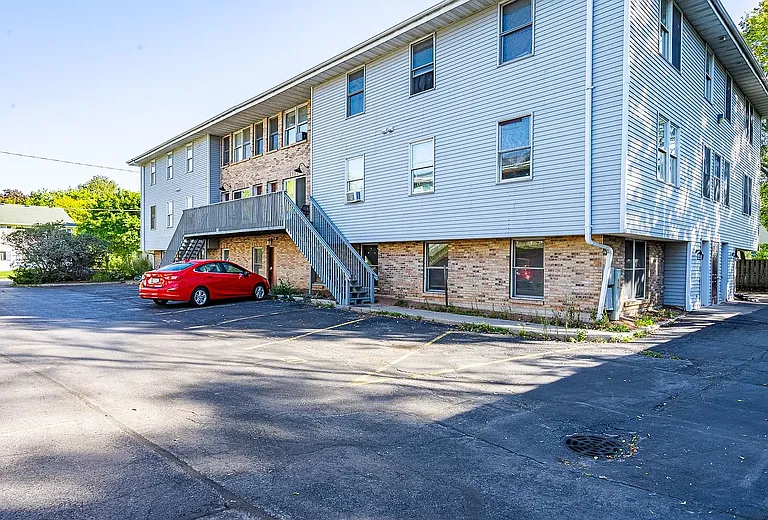 825 Wisconsin St #2D — Photo 1