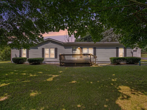 1886 Allen Rd, Niles, MI 49120