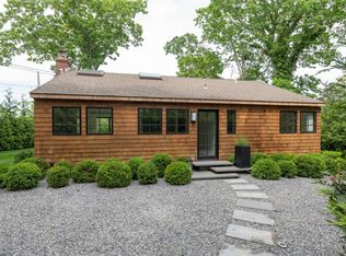 56 Noyack Rd, Southampton, NY 11968