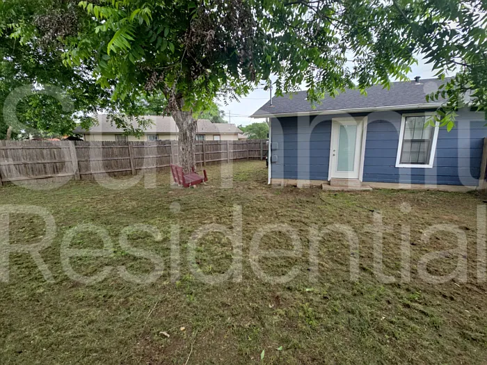 900 E Leslie Cir #B — Photo 12