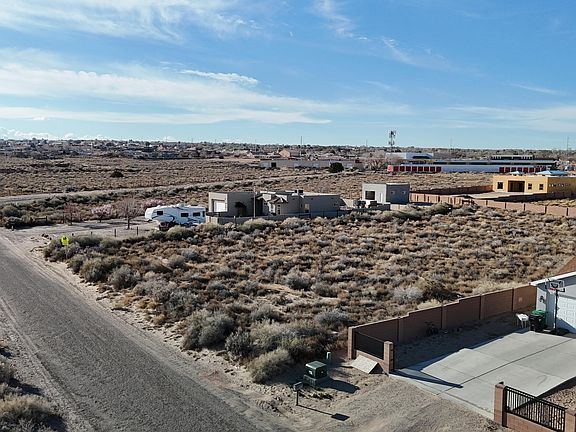 3rd image of 1867 12th Ave SE