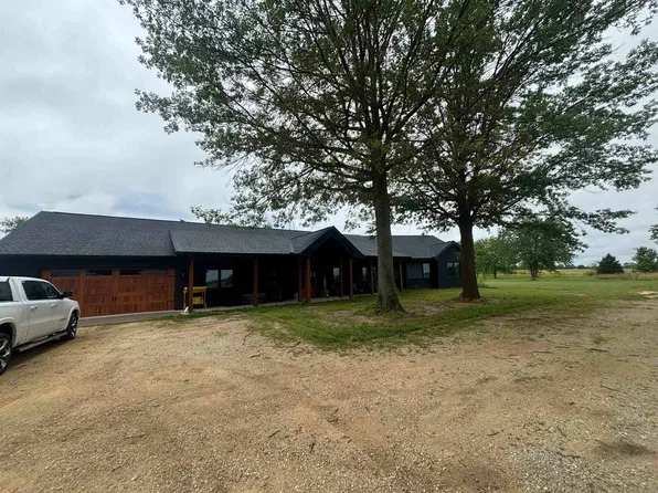 747 Manchester Rd, South Beloit, IL 61080