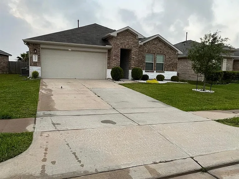22623 Theodoli Dr — Photo 2