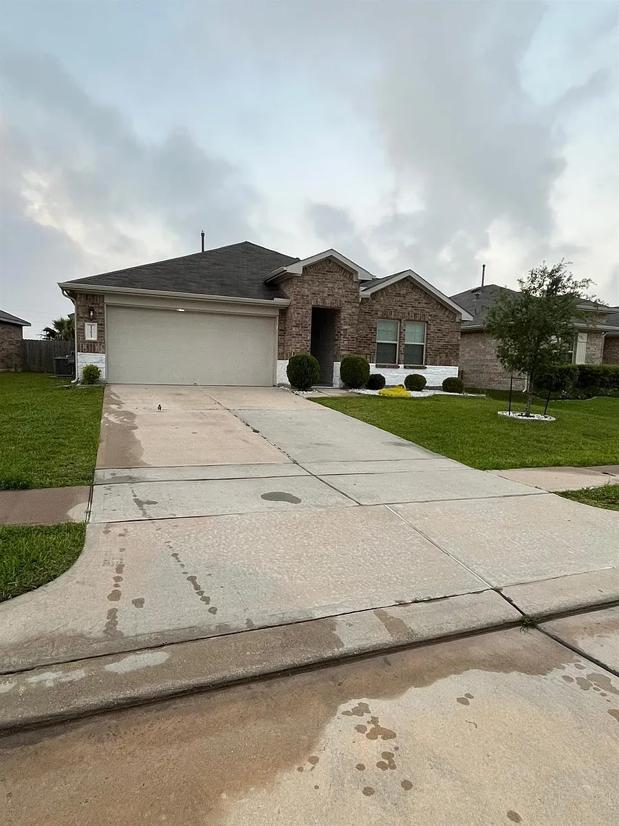 Building Photo - 22623 Theodoli Dr