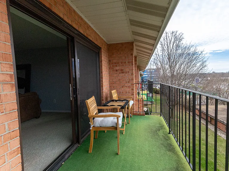 1747 Edgewood Hill Cir #203 — Photo 15