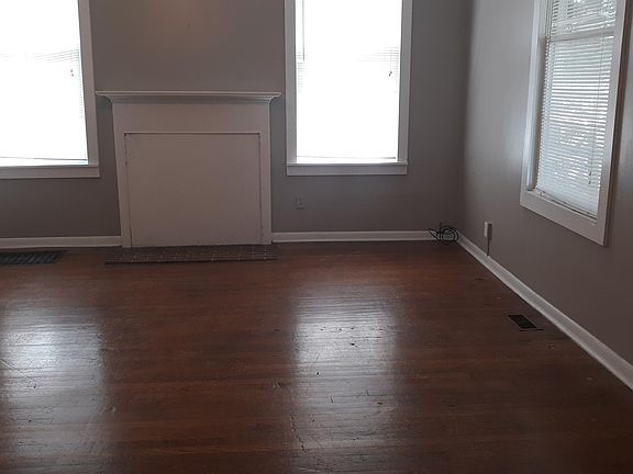 4th image of 1510 Lee St E APT A