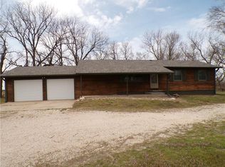 1010 2800th St, La Harpe, KS 66751