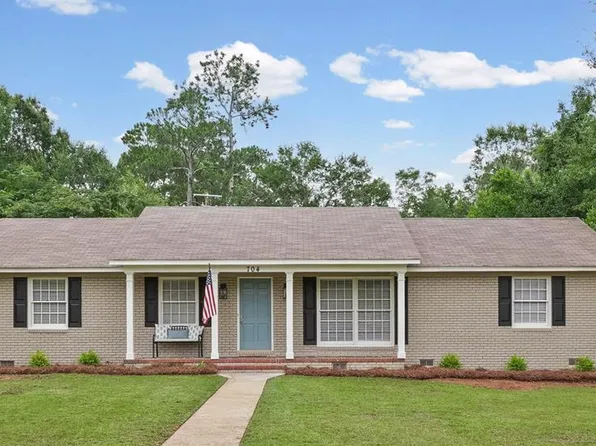 704 Forest Glen Dr, Albany, GA 31707