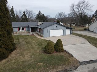 5240 Linden CIRCLE, Racine, WI 53406