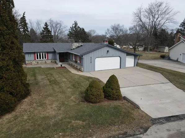 5240 Linden CIRCLE, Racine, WI 53406