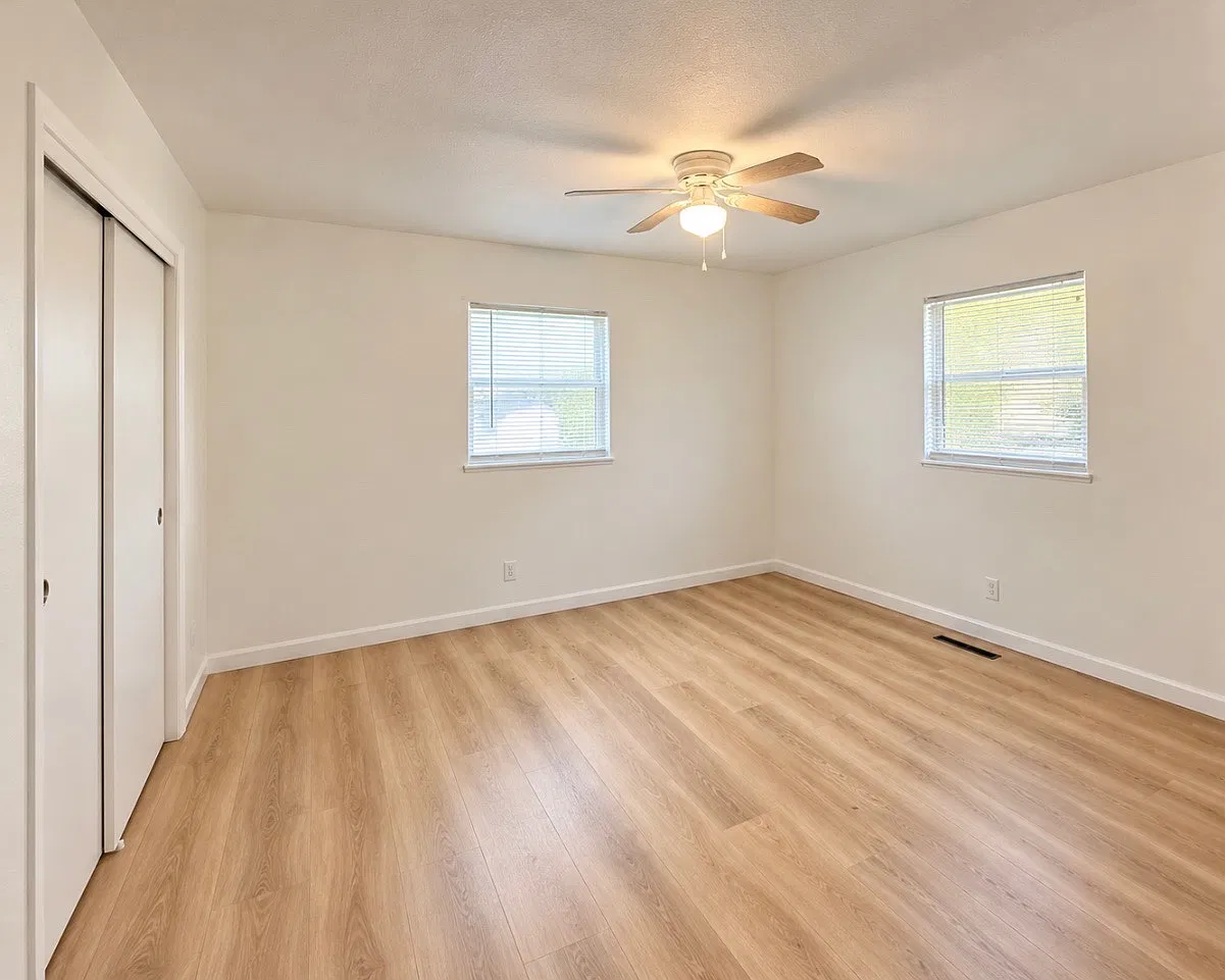 2 bed, 900 sqft, $1,250 — Photo 3