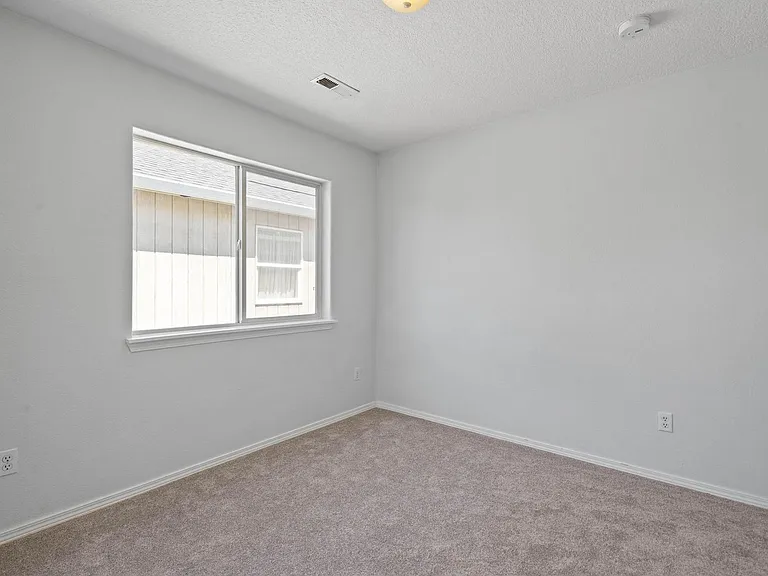 8526 N Haven Ave — Photo 27
