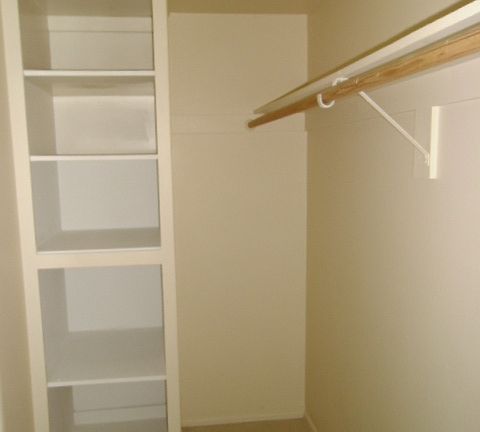 4th image of 705 N E St APT B