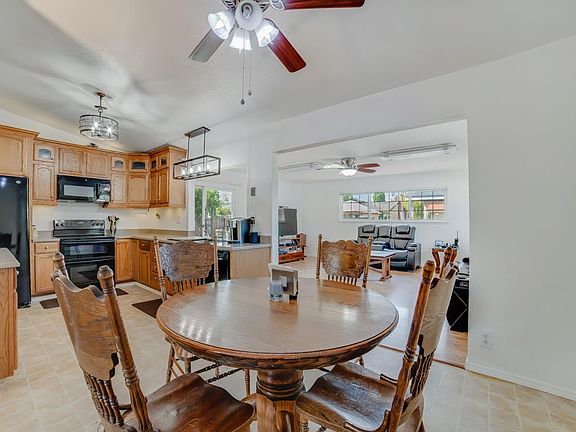 4th image of 1883 Camargo Dr