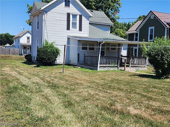 2nd image of 743 Pine St
