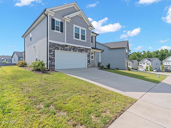 3rd image of 154 Brighton Landing Drive