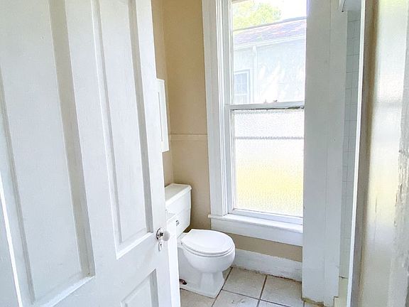 4th image of 453 Littleton St