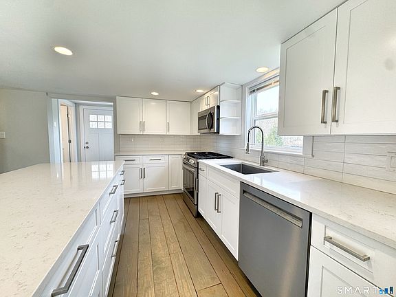 3rd image of 112 Georgetown Rd