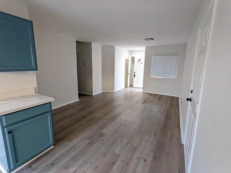 7154 Barberry Ave — Photo 4
