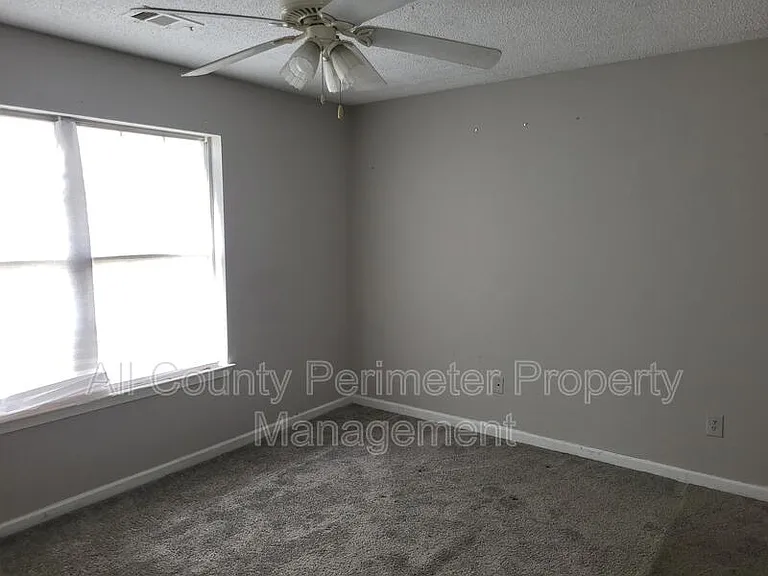 7620 Creekside Ln — Photo 14