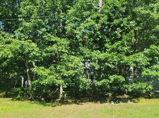 32 Harrison Ln, Wiscasset, ME 04578