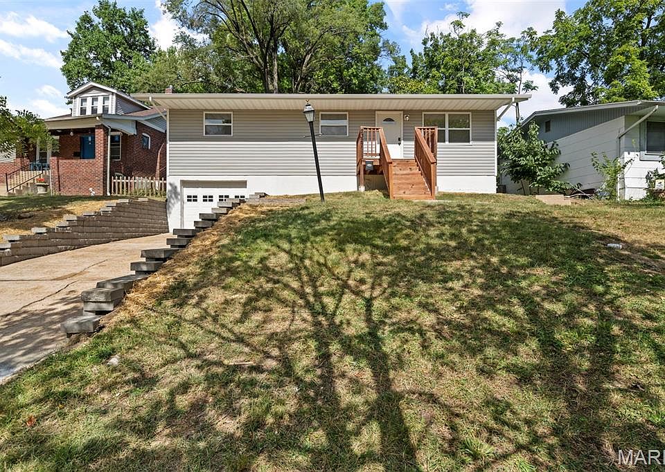 1st image of 2327 Esther Ave
