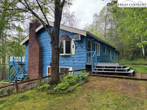 390 Roads End Drive, Fleetwood, NC 28626