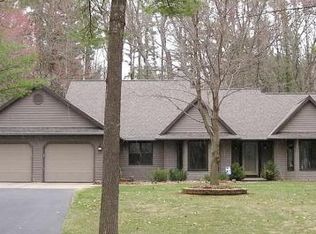 3025 Big Timber Cir, Green Bay, WI 54313