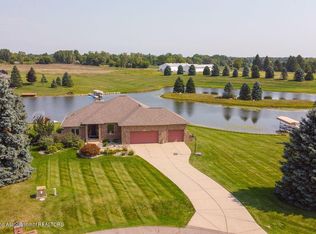 8702 W Lakeshore Dr, Perry, MI 48872