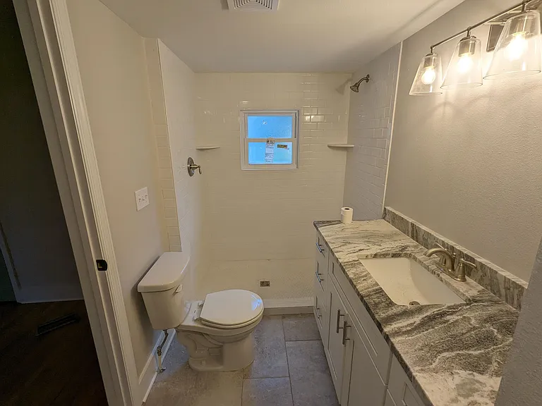 170 W Cherokee St — Photo 16
