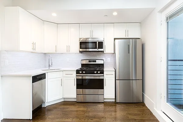 Rented by MNS | media 37