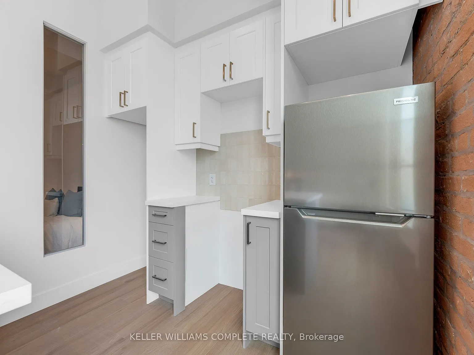 1 bed, $1,899 — Photo 4
