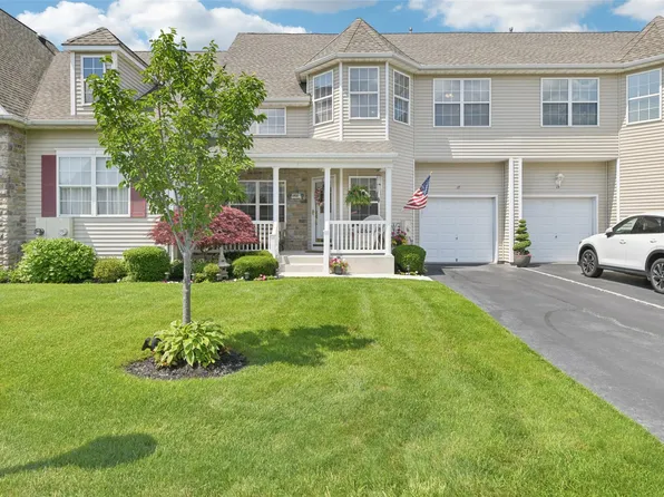 17 Meadow Pond Circle, Miller Place, NY 11764