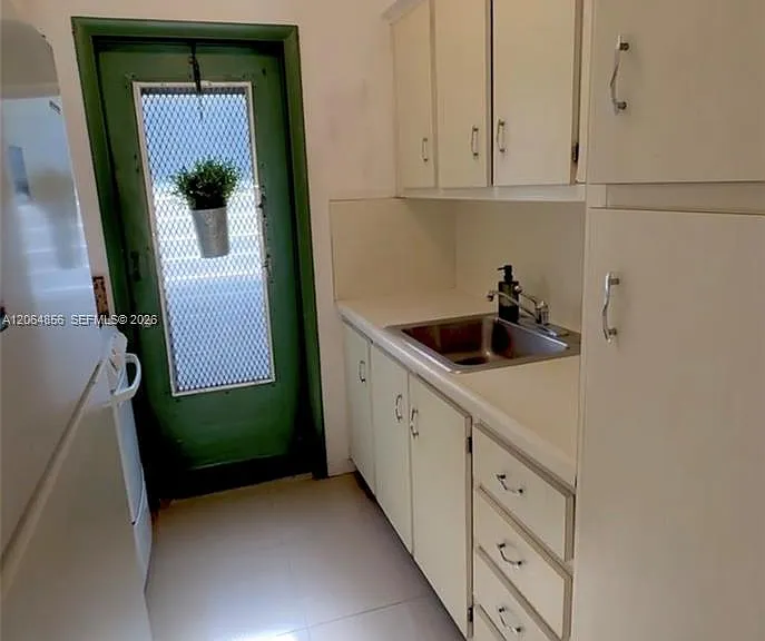 644 Meridian Ave #10 — Photo 5