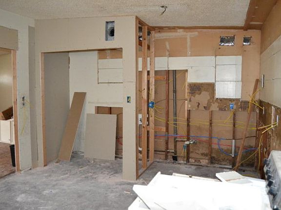 3rd image of 2101 Glenwood Dr