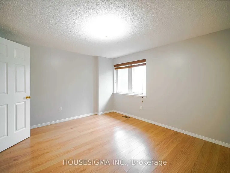 80 Strathaven Dr #21 — Photo 17