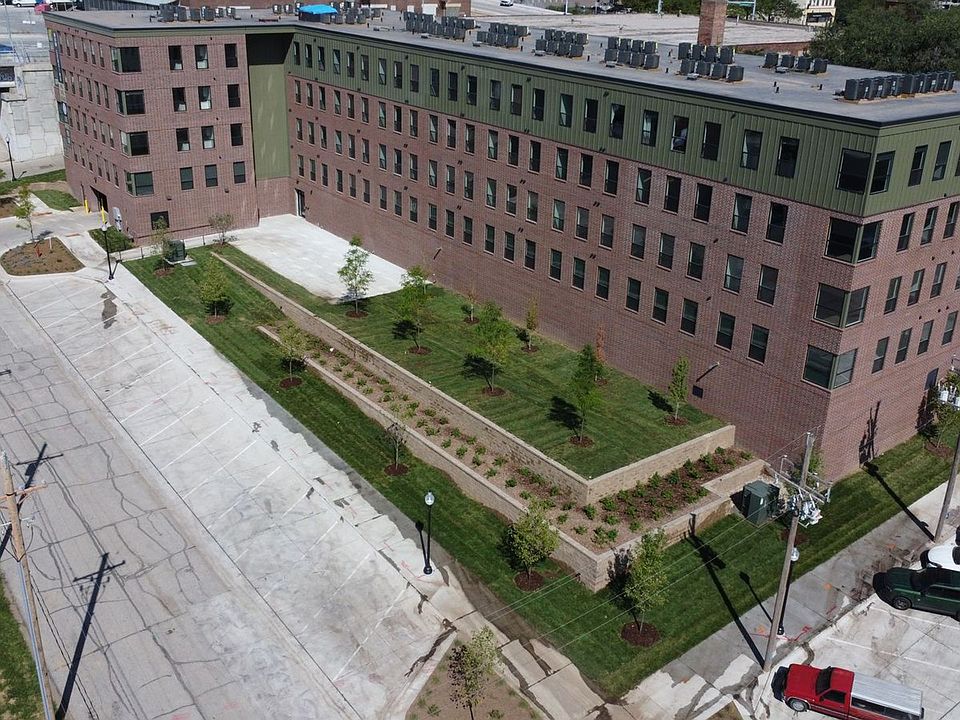 Building Photo 4