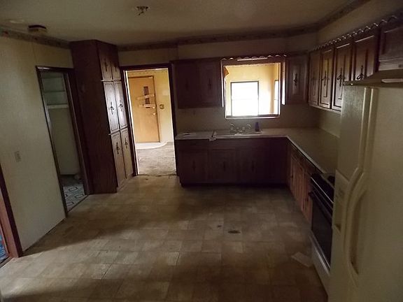 4th image of 1806 N Smelter St