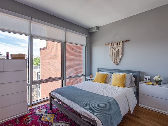 5th image of 211 McGuinness Blvd APT 817