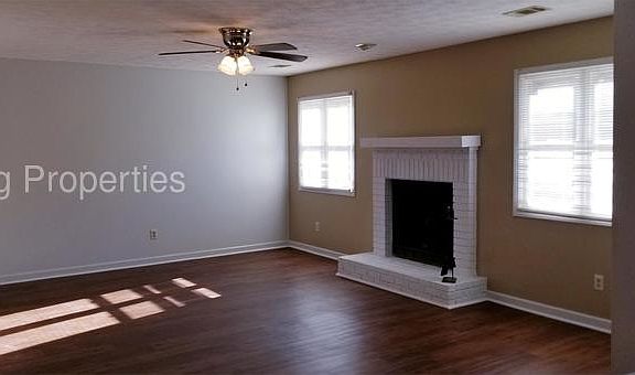2nd image of 2799 Coventry Grn SE