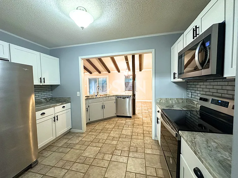 662 Ridgewood Dr — Photo 18