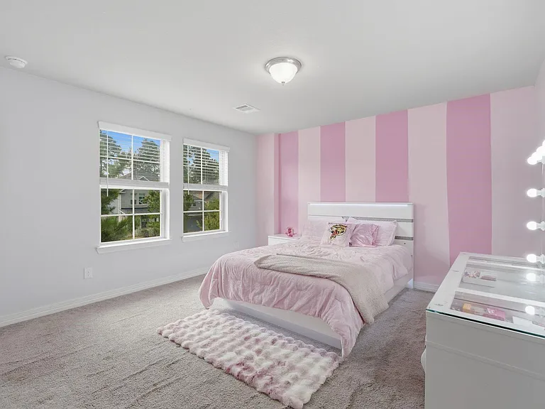 127 Buttonwood Ct — Photo 22