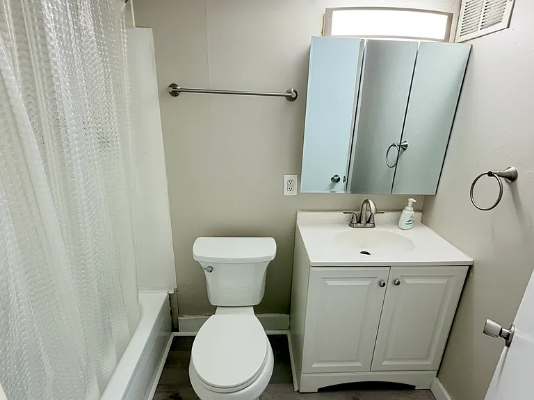 5735 Kentucky Ave #3 — Photo 9